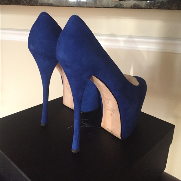 Giuseppe Zanotti Ambra Blue Heels 💙 - Picture 4 of 6