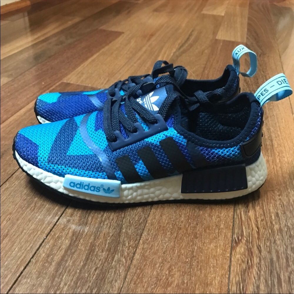 Adidas tennis shoes