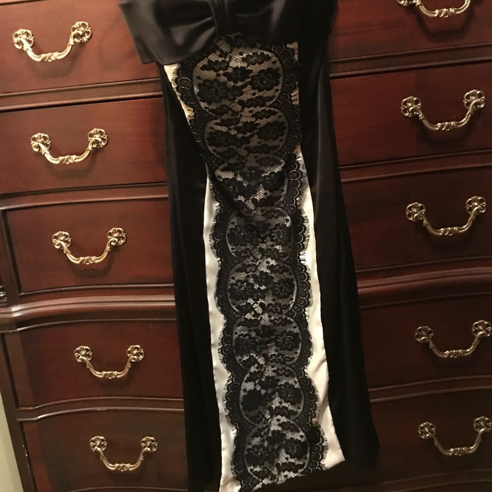 Strapless black/white dress