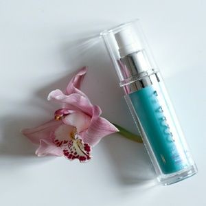 FREE W $15 PURCHASE Coola Makeup Setting Spray