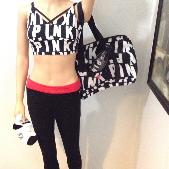 Pink Ultimate logo Bra🎉Sale🎉 - Picture 2 of 5