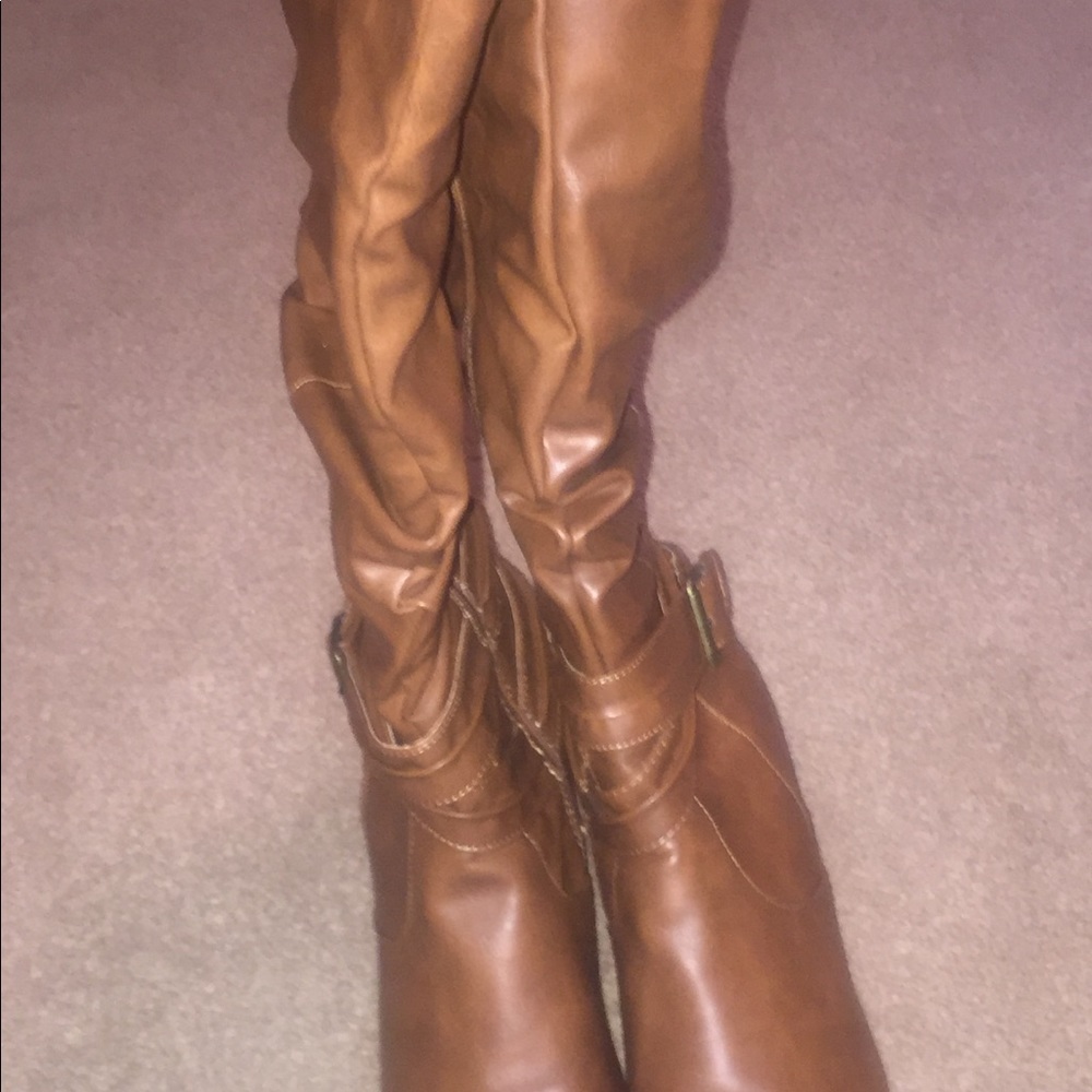 Boots - Picture 2 of 2