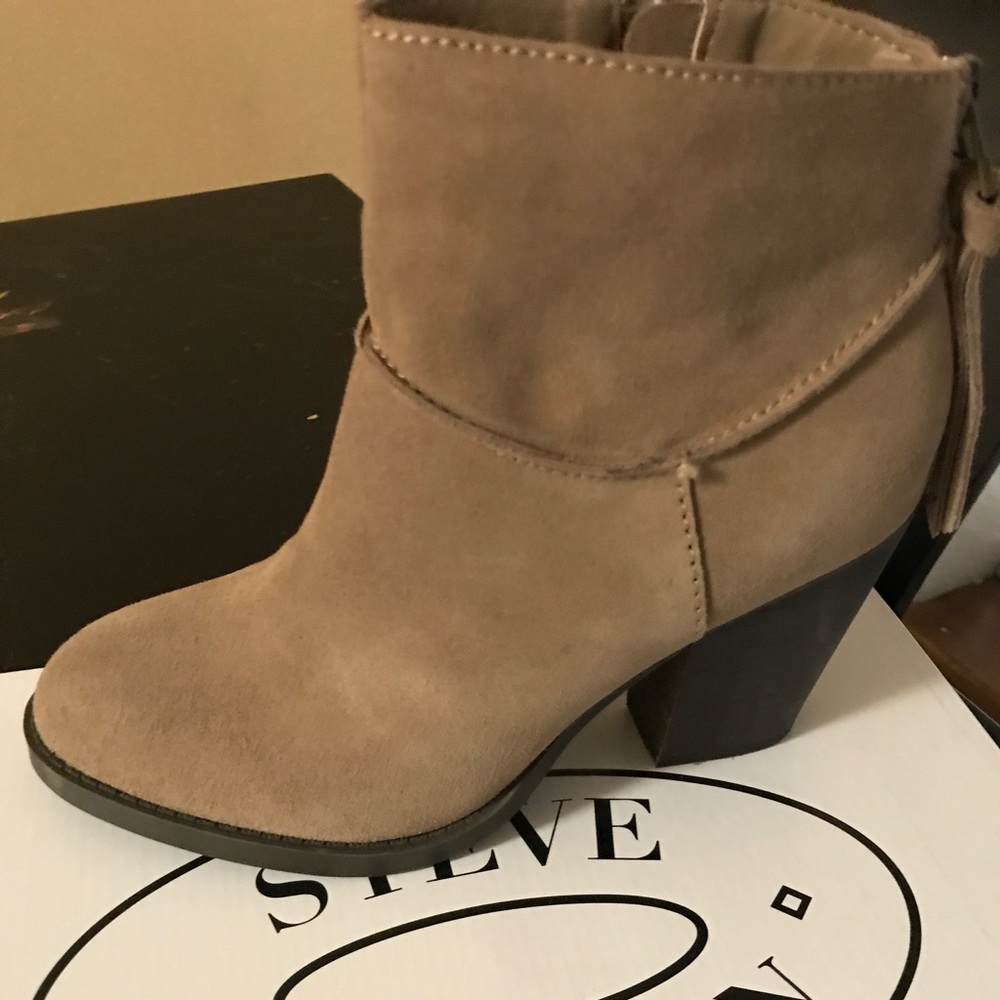Steve Madden boots size 7