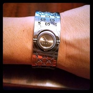 Gucci Bangle Women's Watch