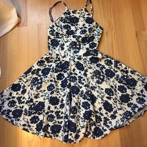 LuLus blue floral dress XS