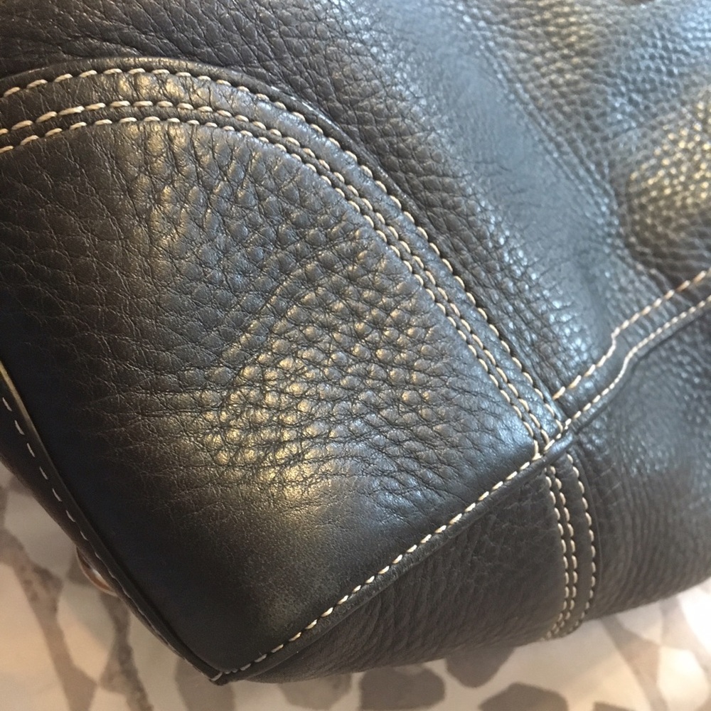 Authentic Coach Handbag - Picture 3 of 6