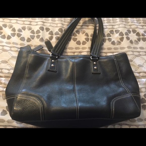 Authentic Coach Handbag - Picture 2 of 6