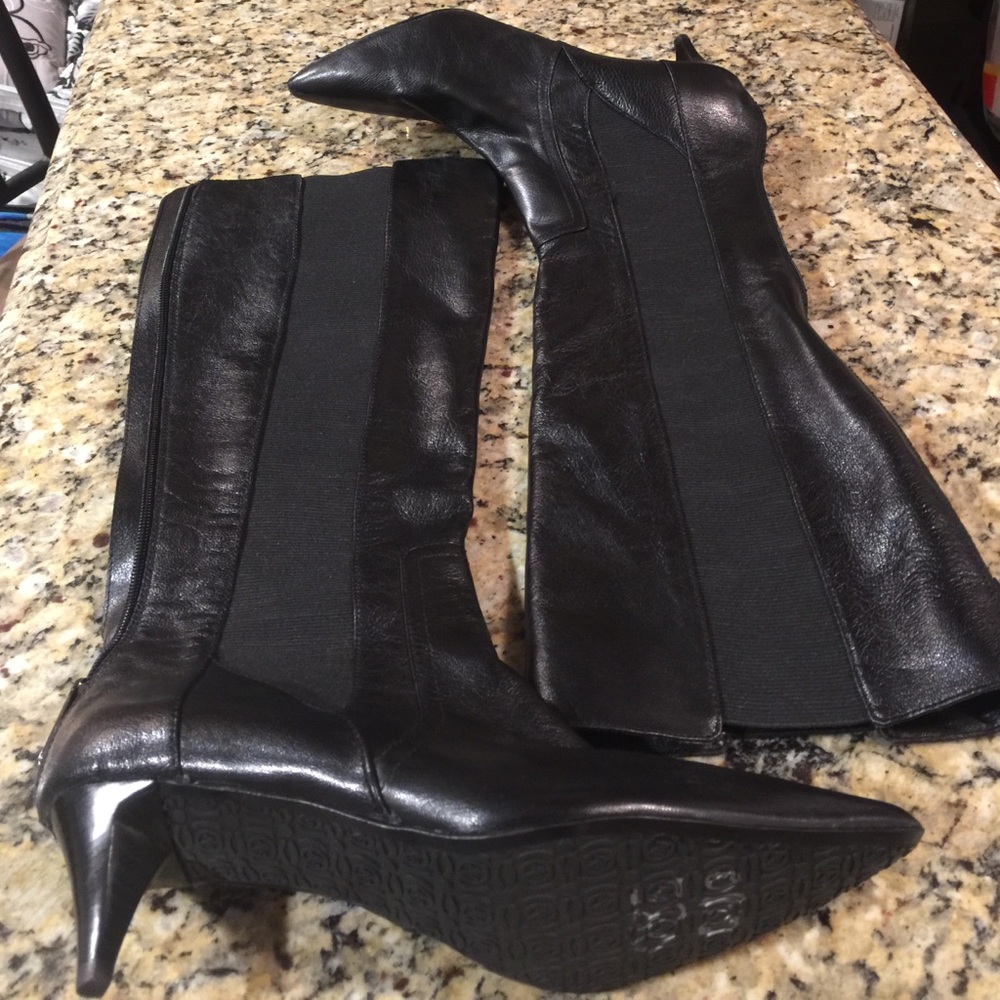 Black leather kitten heel keen high boots - New