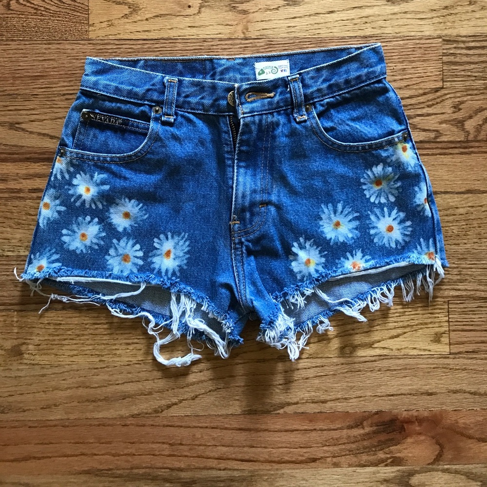 Daisy Shorts