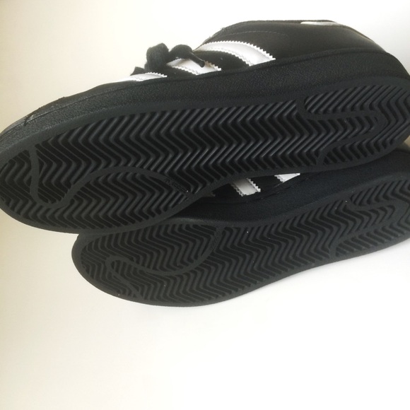 Black Adidas - Picture 3 of 4