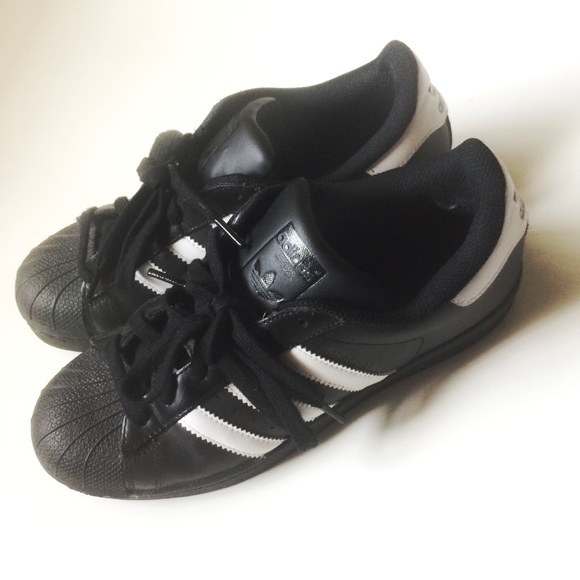 Black Adidas - Picture 4 of 4