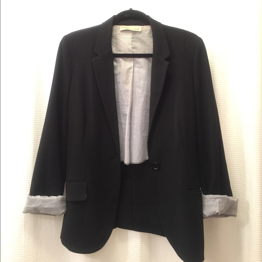 Vintage Havana Black Blazer- Closet Staple!
