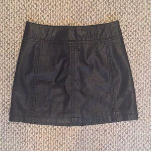 FREE PEOPLE size 8 leather skirt