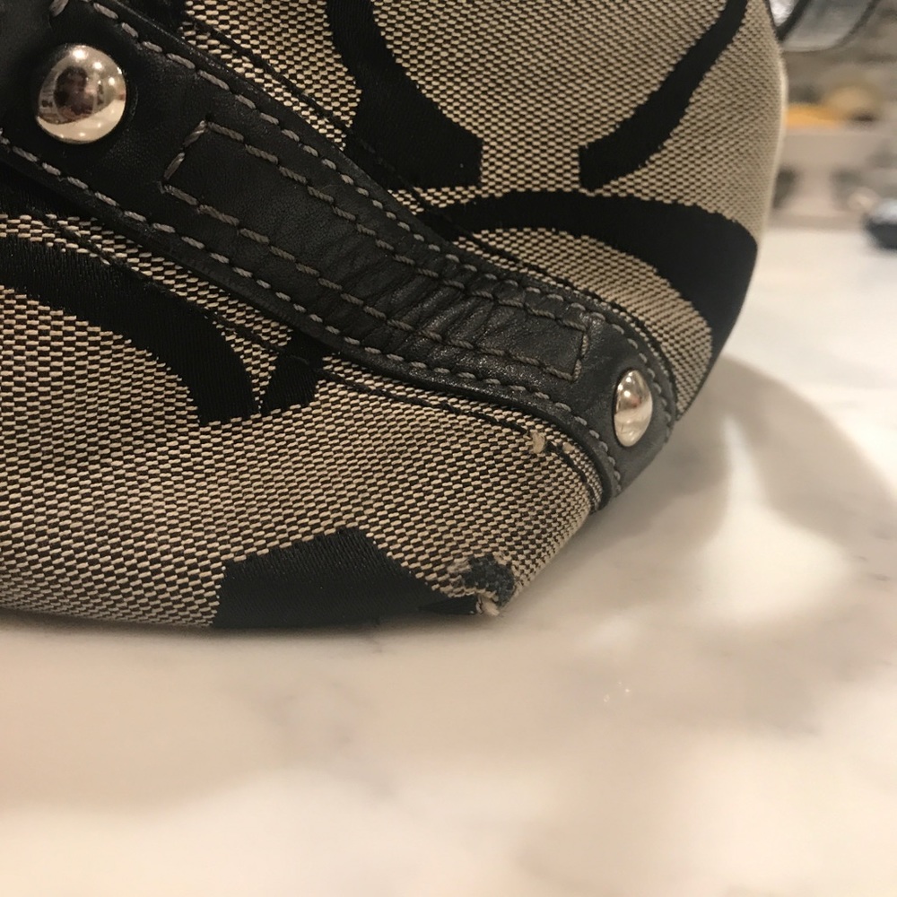 Authentic Coach Handbag - Picture 4 of 8