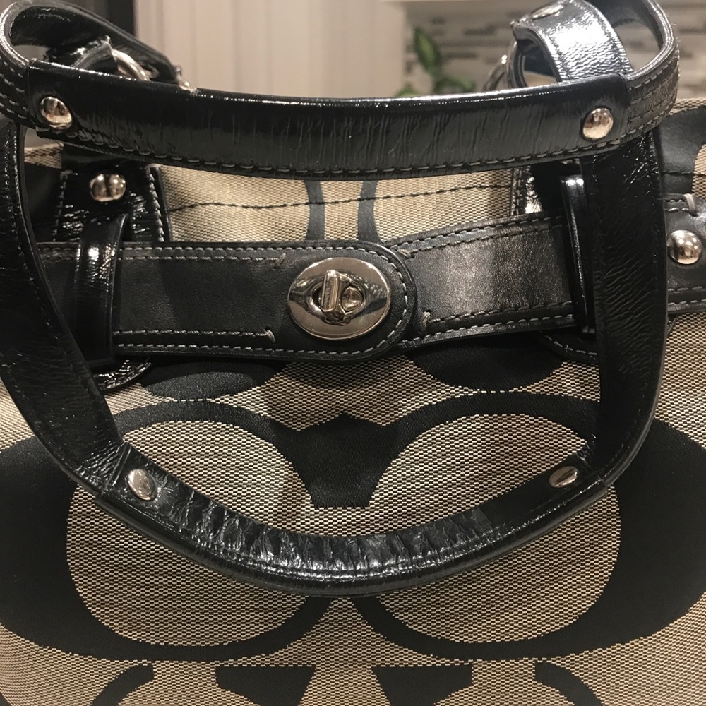 Authentic Coach Handbag - Picture 5 of 8