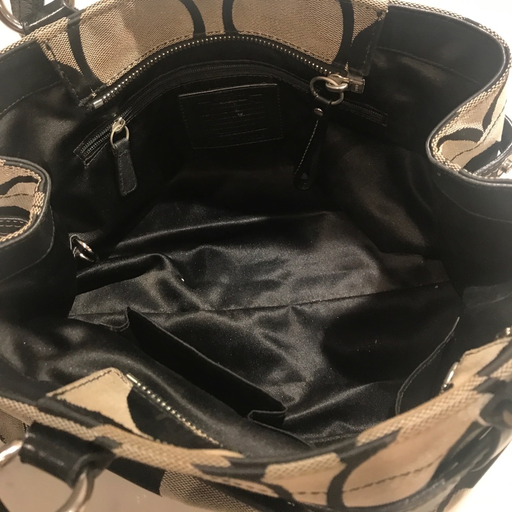 Authentic Coach Handbag - Picture 6 of 8