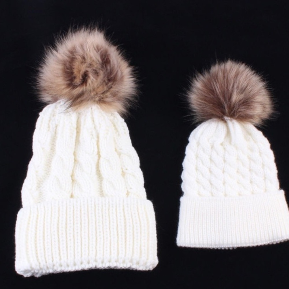 LAST ONE! NWT Mom & Baby Knit Hats - Picture 3 of 6