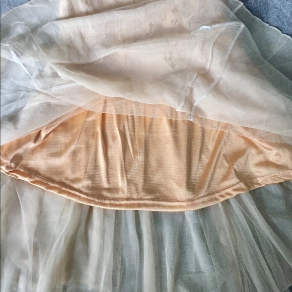 S O L D Pretty Lace and Chiffon Dress - Picture 7 of 8