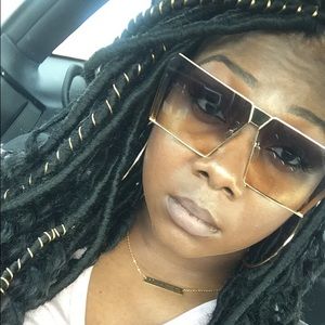 Meet your Posher, Brandy