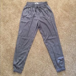 Hollister Silky Joggers/Sweats