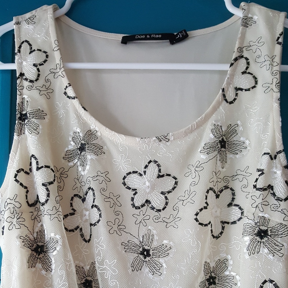 NWOT Doe and Rae dress