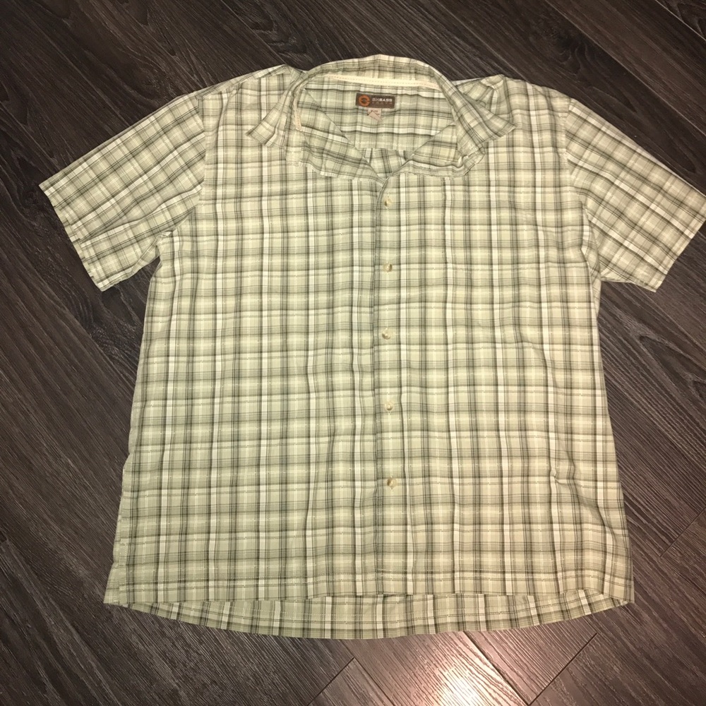 Short sleeve button down