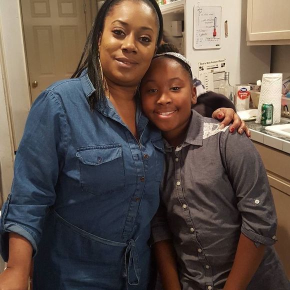 Meet your Posher, Nichole - Picture 1 of 1