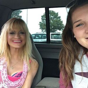 Meet your Posher, Debbie