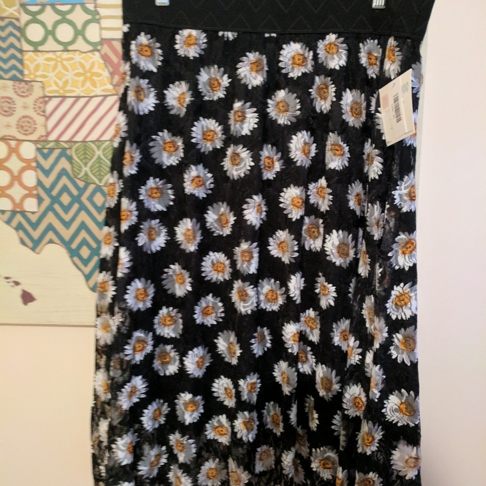 Lularoe lola and lucy