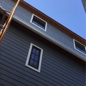 Meet your Posher, Ernesto