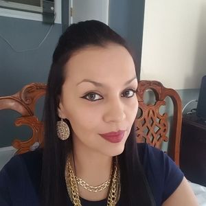 Meet your Posher, Mayra