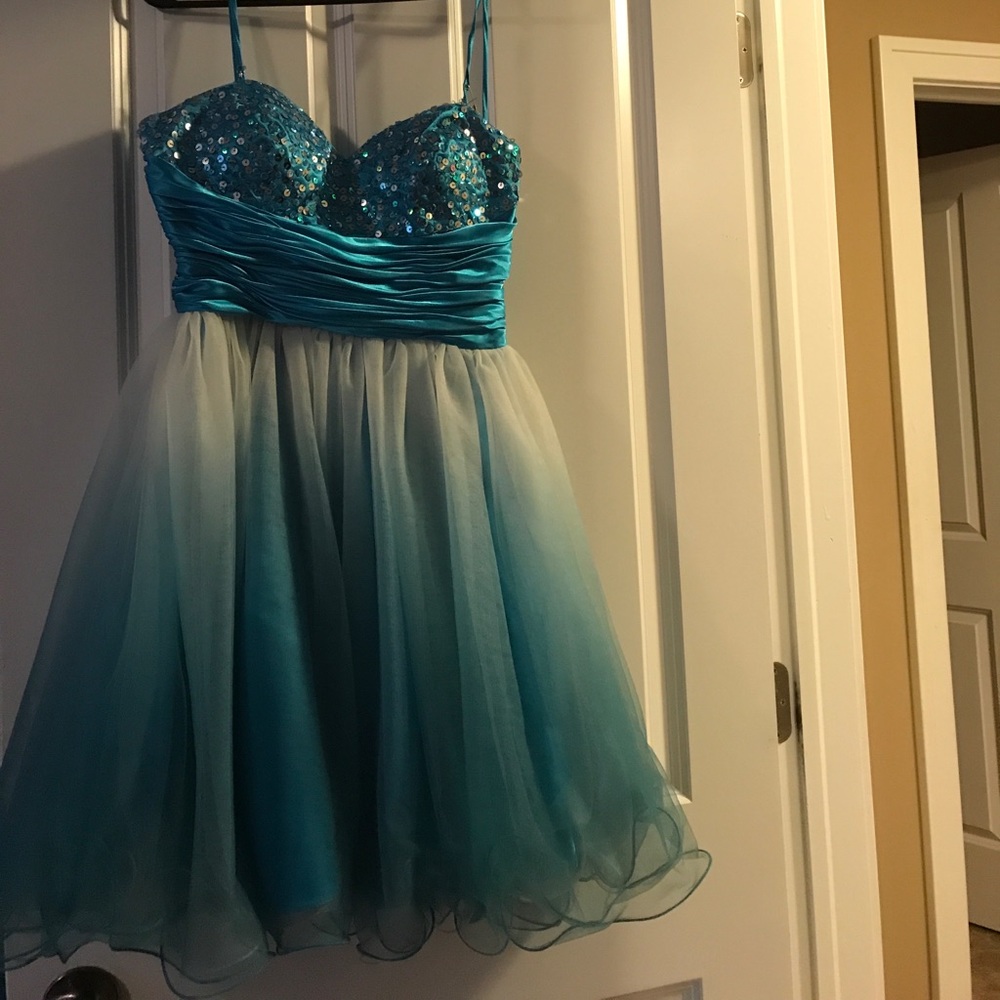 Cute blue homecoming dress