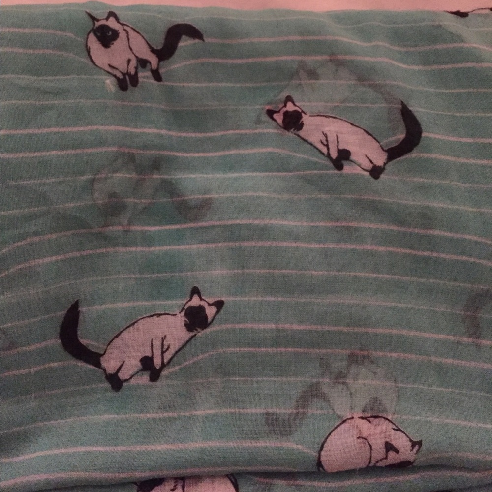 Large cat scarf