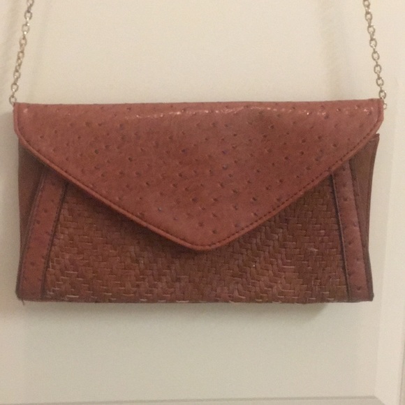 Cross body/ Clutch - Picture 2 of 4