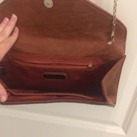 Cross body/ Clutch - Picture 3 of 4