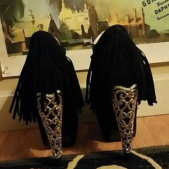 High Fashion Heeled Ankle Boots - Picture 2 of 4