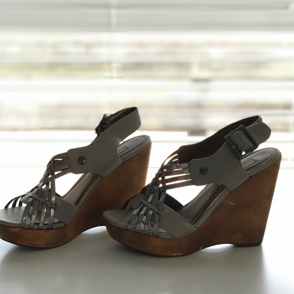 Steve Madden Pewter Wooden Wedges