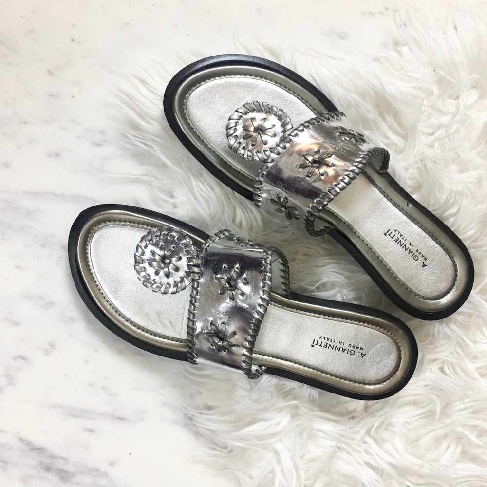 ⭕️Final Price⭕️A. Giannetti Silver Leather Sandals