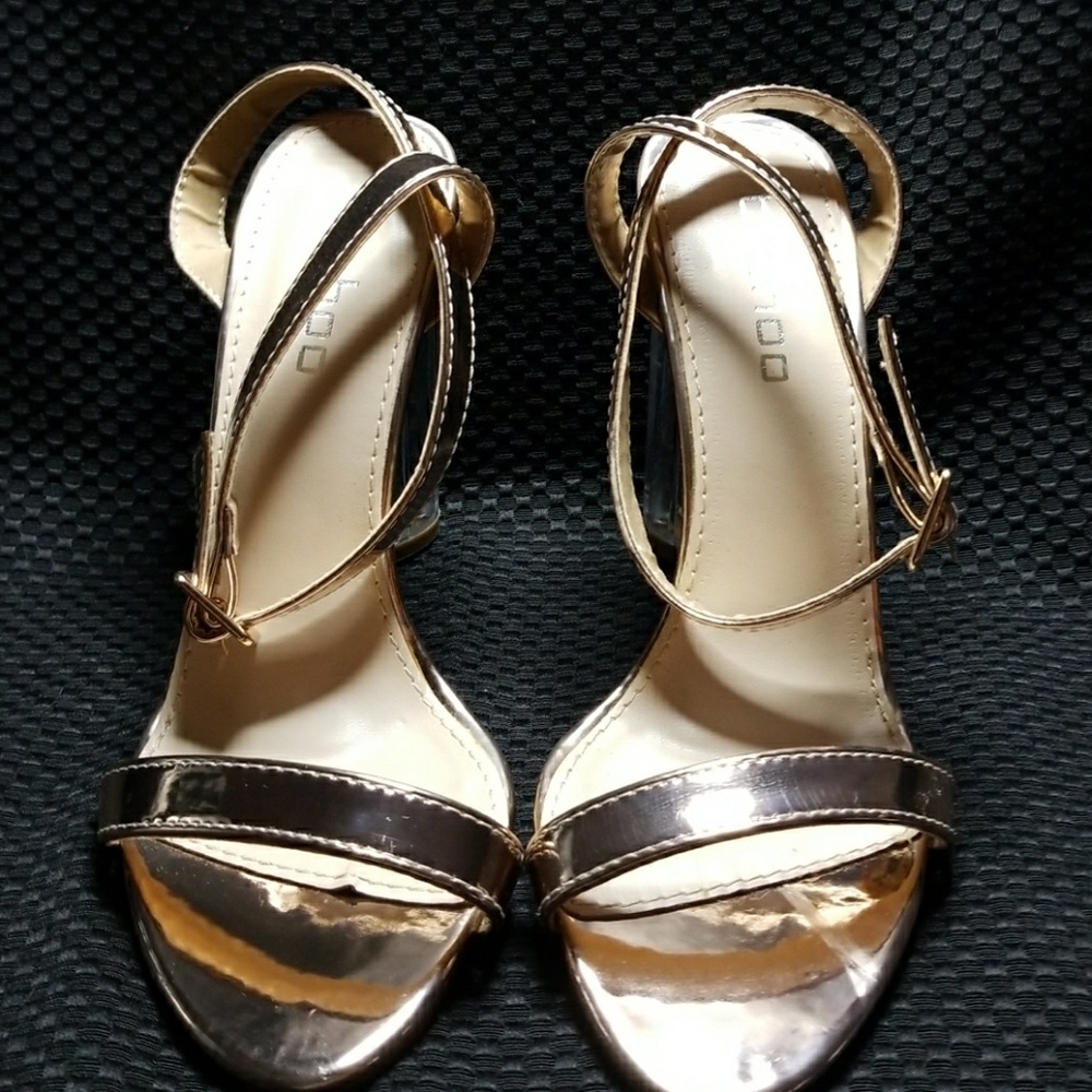 BooHoo Rose Gold Sandles Size 5