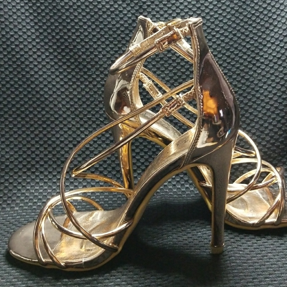 NEW Sexy Rose Gold Strap pies Sz 6