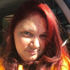 Meet your Posher, Leslie