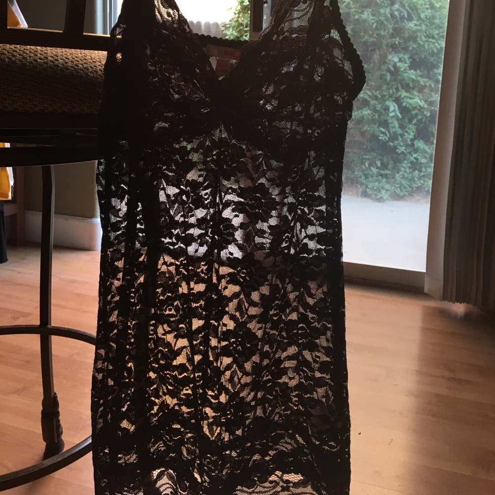 Lace, Black