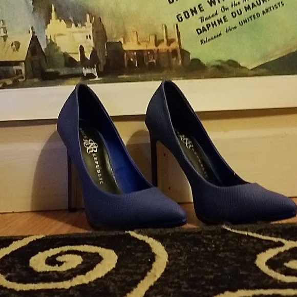 Blue Snakeskin Rock & Republic High Heels - Picture 2 of 5