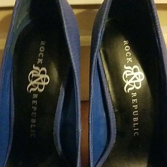 Blue Snakeskin Rock & Republic High Heels - Picture 5 of 5