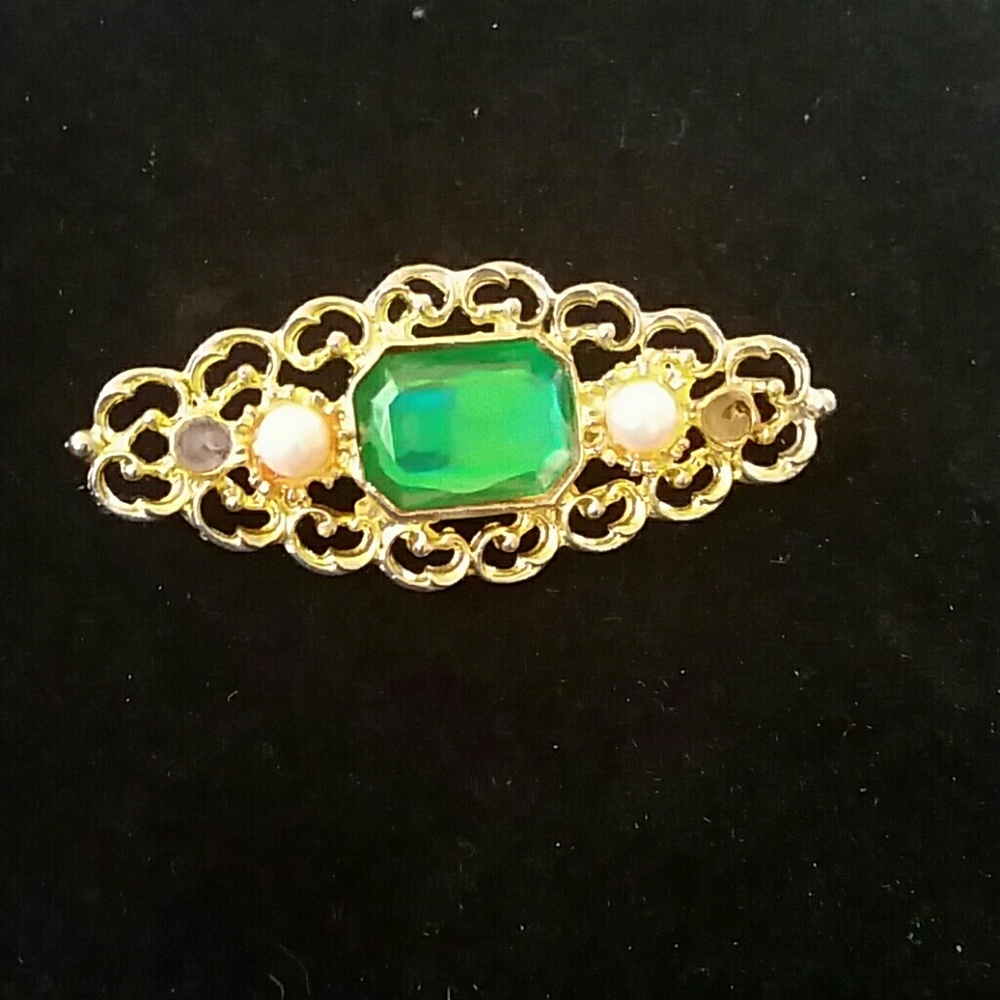 FREE w/another purchase. Brooch, Vintage