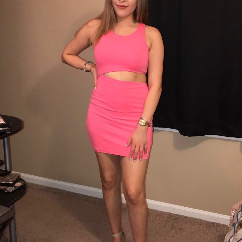Barbie pink dress
