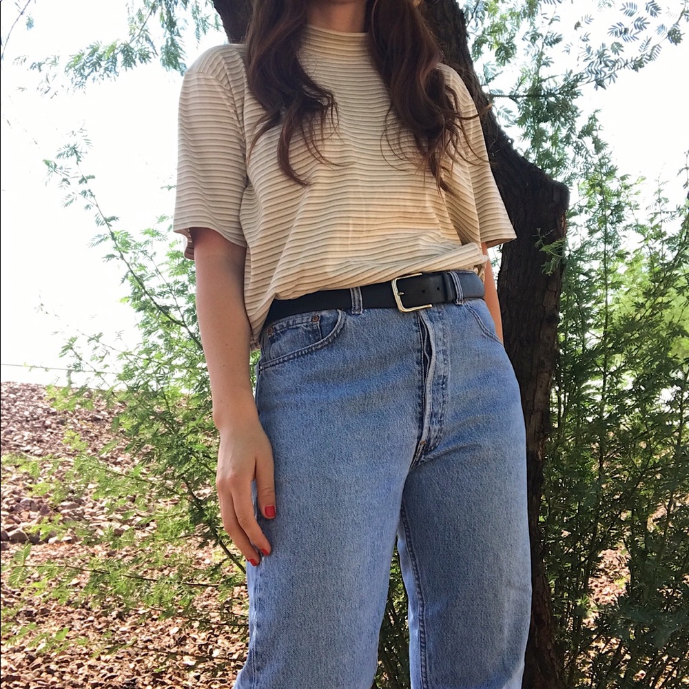 SOLD✨Vintage oversized cream turtleneck
