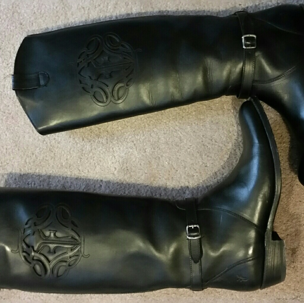 Beautiful beautiful Frye boots