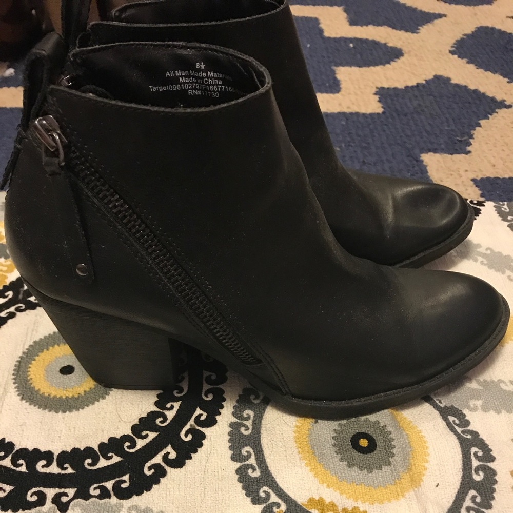 Black DV Ankle Boots