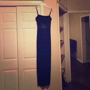 A DE LARU DRESS. EXCELLENT CONDITION